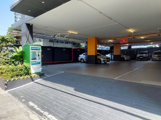 Фото Max Pavillage Bangkok