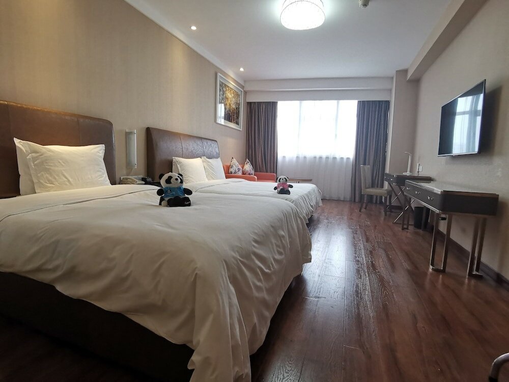Фото Holiday Inn Shanghai Jing'an