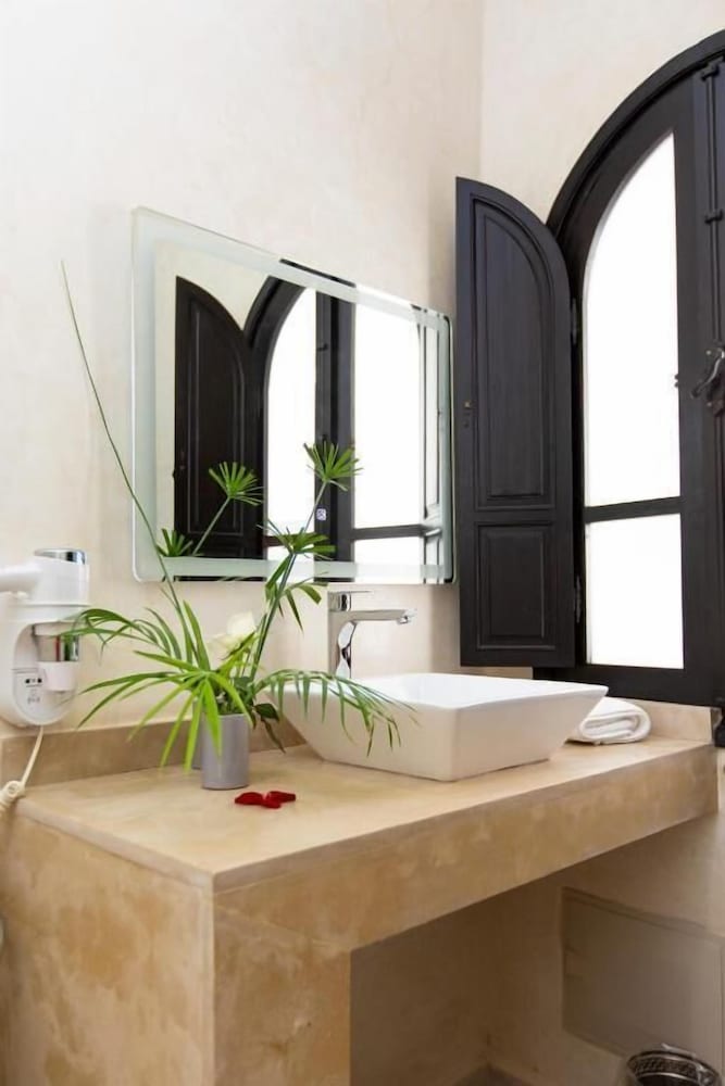 Фото Riad al Rimal