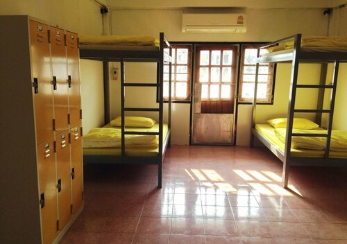 Гостиница Isc Coffee and Bed Hostel в Пхитсанулоке