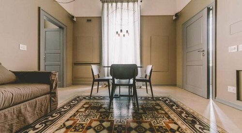 Внешний вид отеля Cinquevite Rooms & Pool в Полиньяно-а-Маре, фото 4