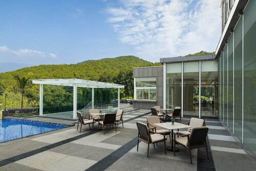 Гостиница Fairfield by Marriott Dehradun в Уттаракханде