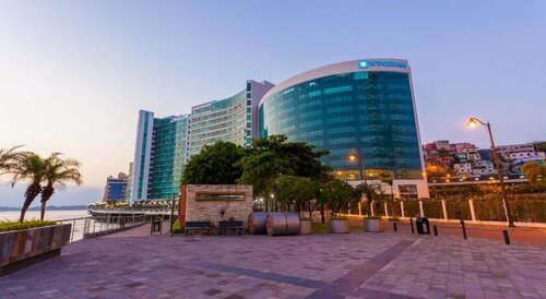 Гостиница Wyndham Guayaquil Puerto Santa Ana в Гуаякиле