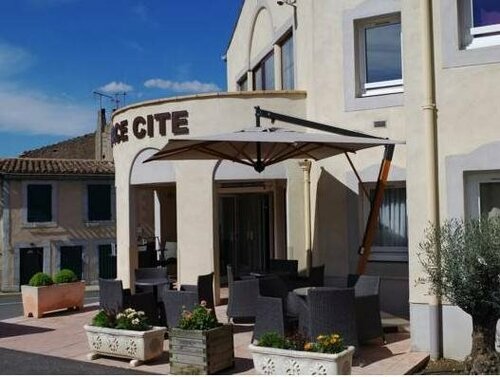 Гостиница Hotel Espace Cité в Каркассоне