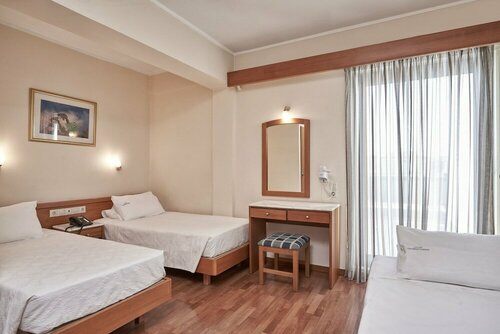 Гостиница Mediterranee в Патрах