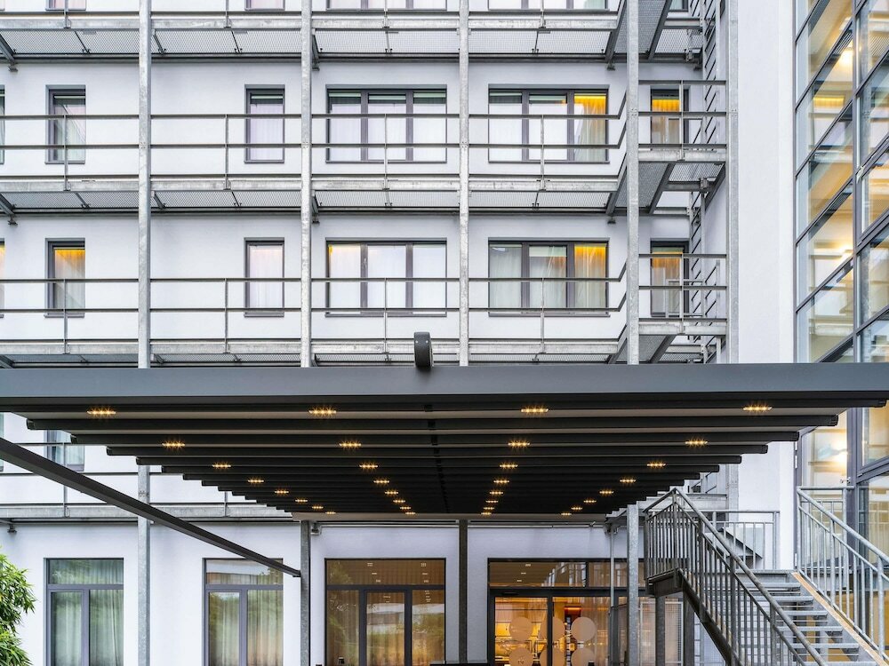 Фото Novotel Suites Wien City Donau