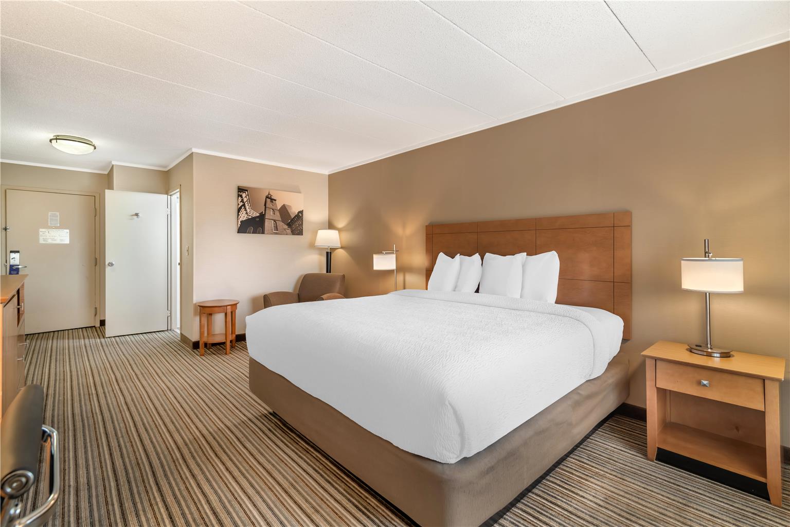 Фото Best Western Plus Waltham Boston
