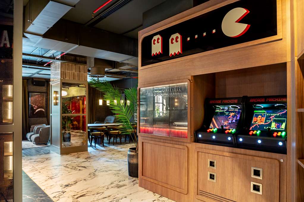 Фото Radisson Red Madrid