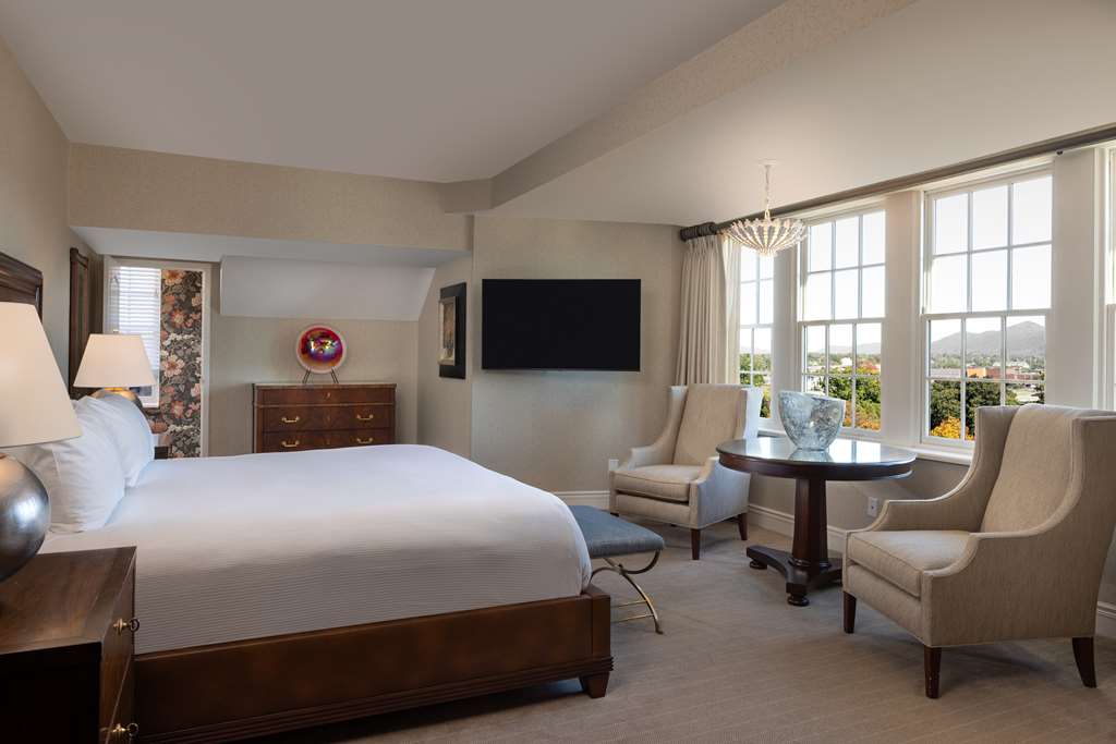 Фото Hotel Roanoke & Conference Ctr, Curio Collection by Hilton