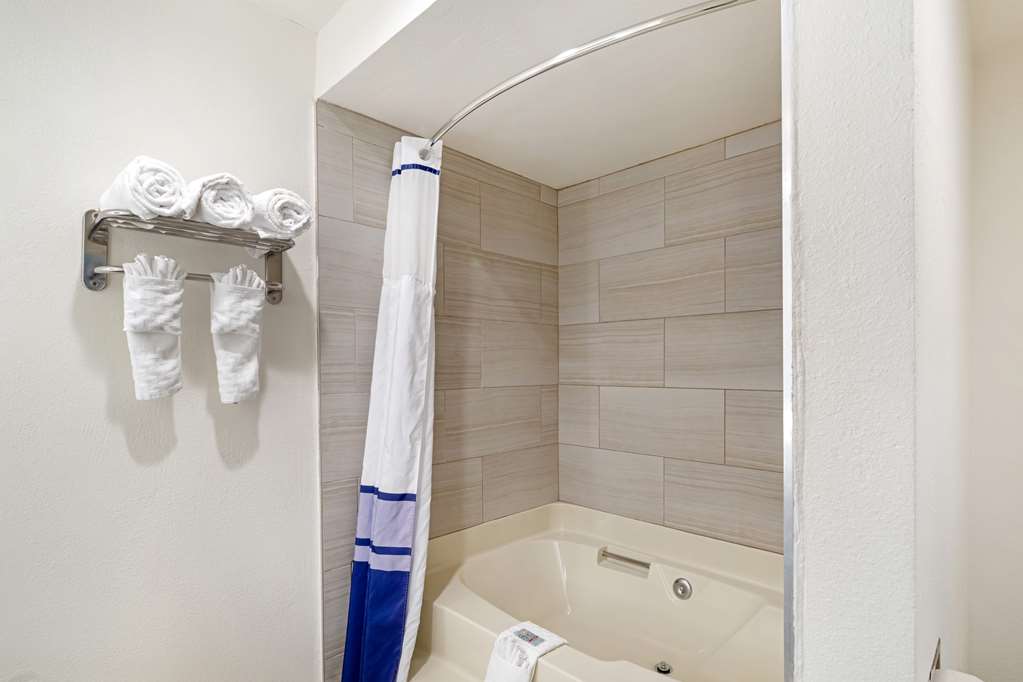 Фото Best Western Posada Royale Hotel & Suites