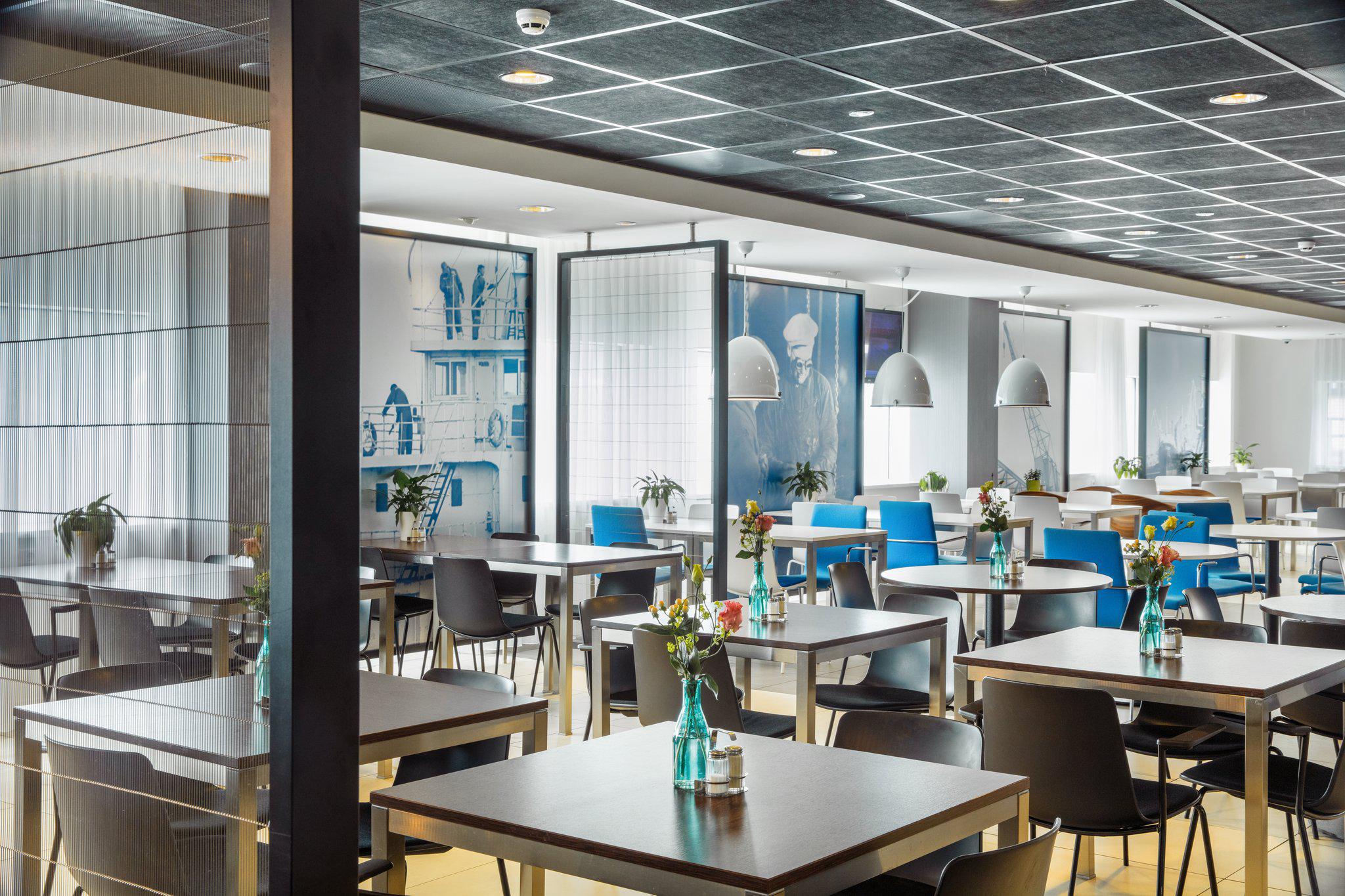 Фото Holiday Inn Express Rotterdam - Central Station