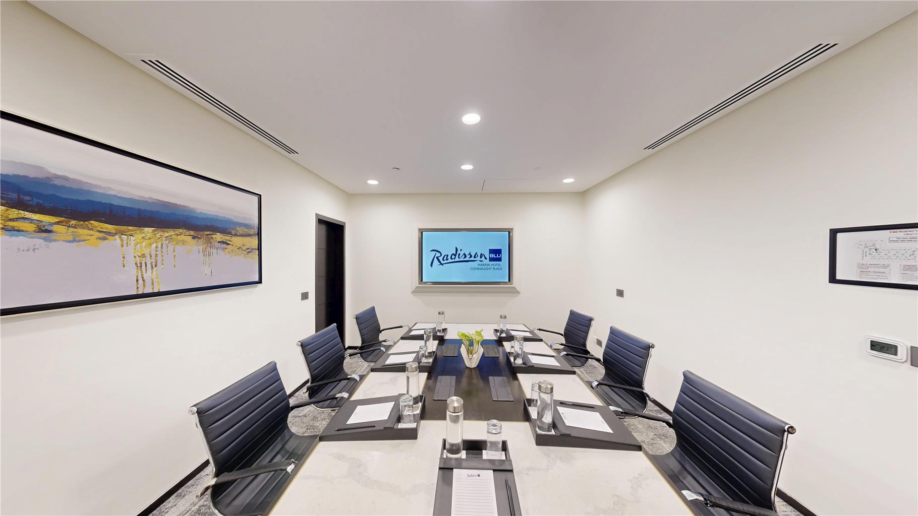 Фото Radisson Blu Marina Hotel, Delhi Connaught Place