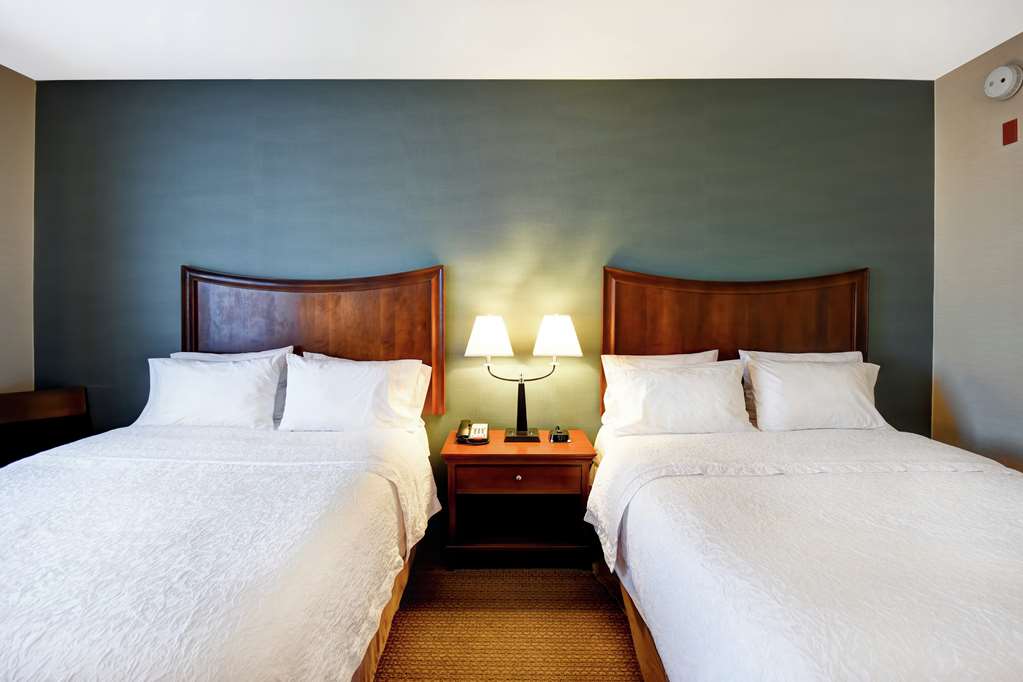 Фото Hampton Inn & Suites Folsom