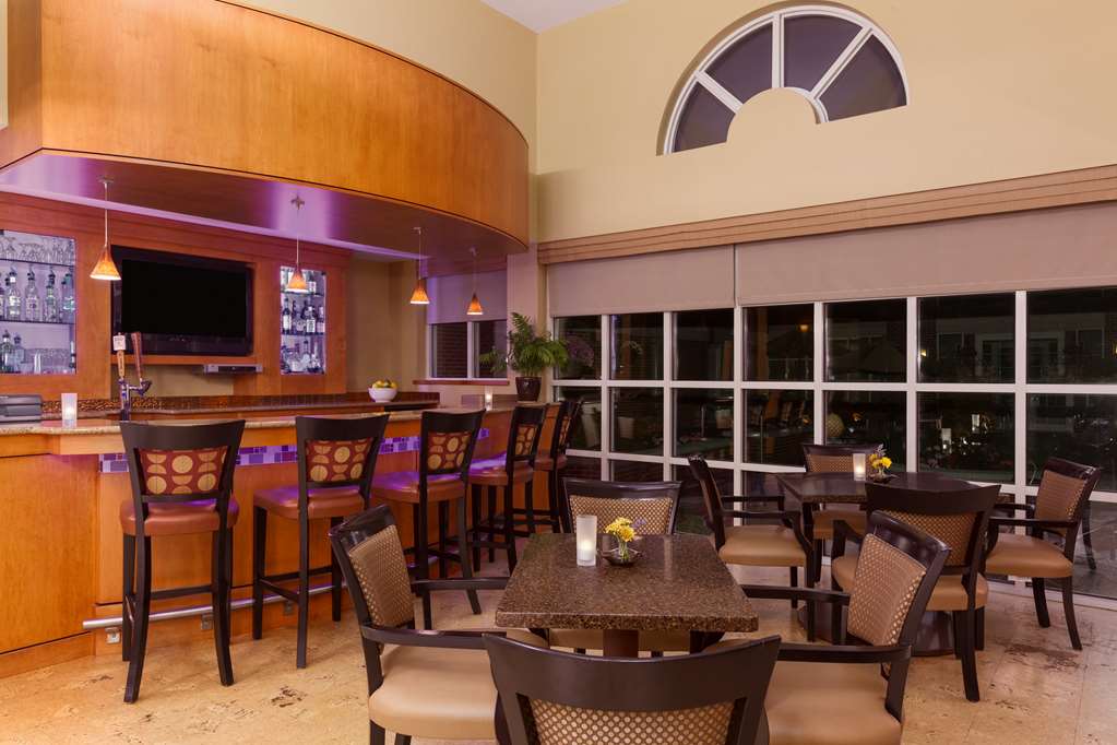 Фото Hilton Garden Inn Lancaster