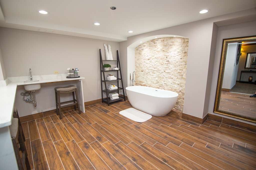 Фото Best Western Plus Fairfield Executive Inn