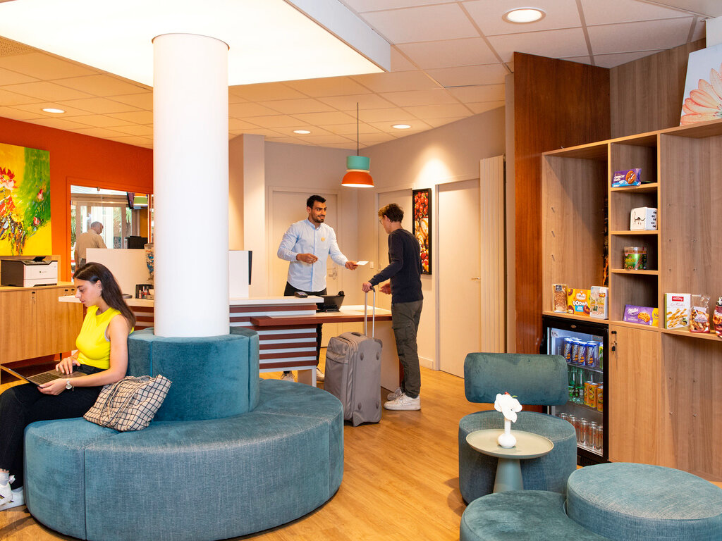 Фото отеля 2