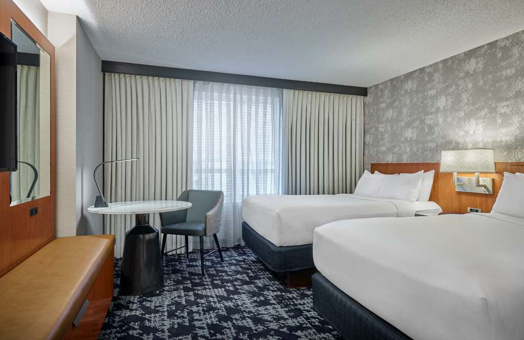 Фото Embassy Suites by Hilton Washington D. C. – Convention Center