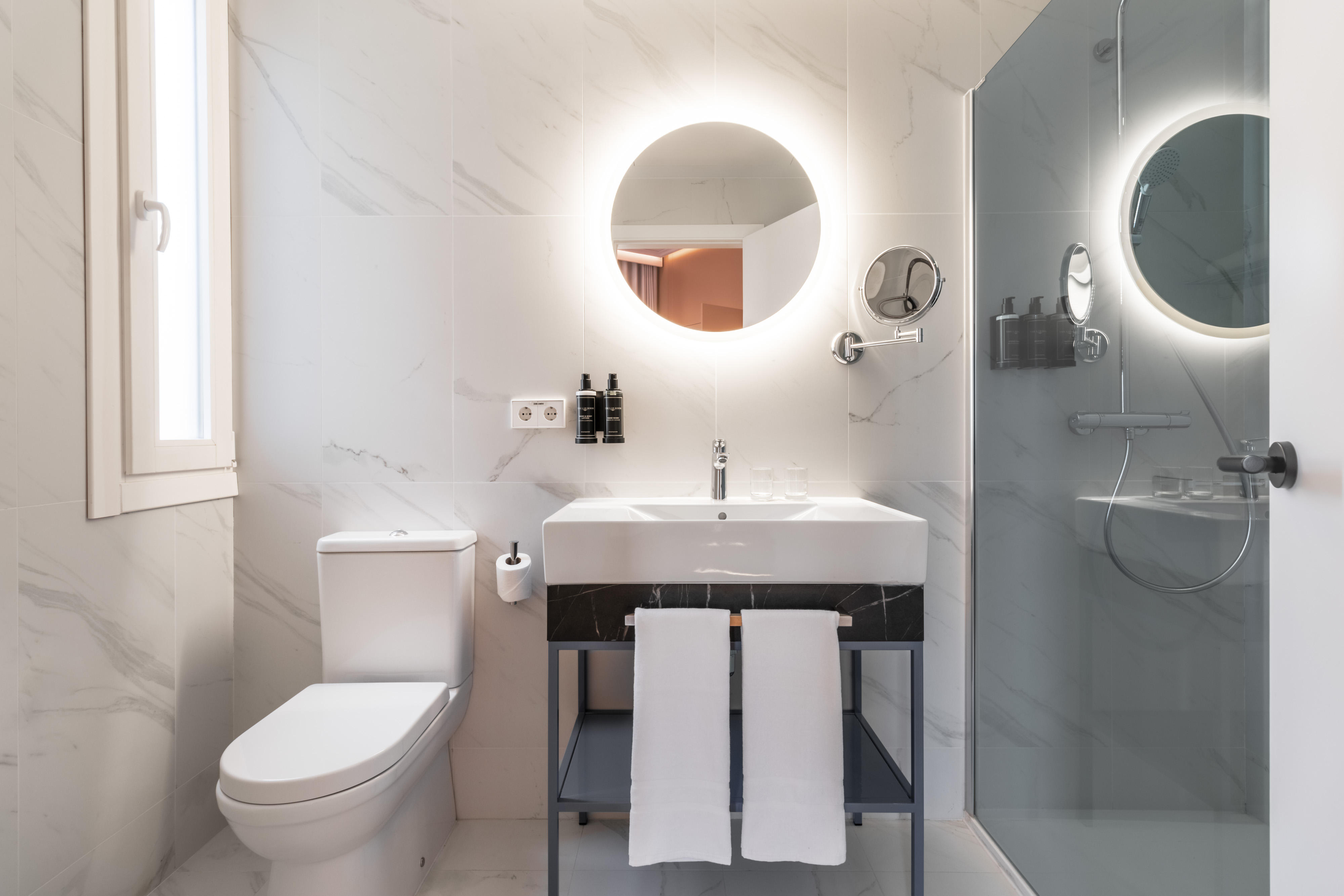 Фото Ikonik Gran VIA