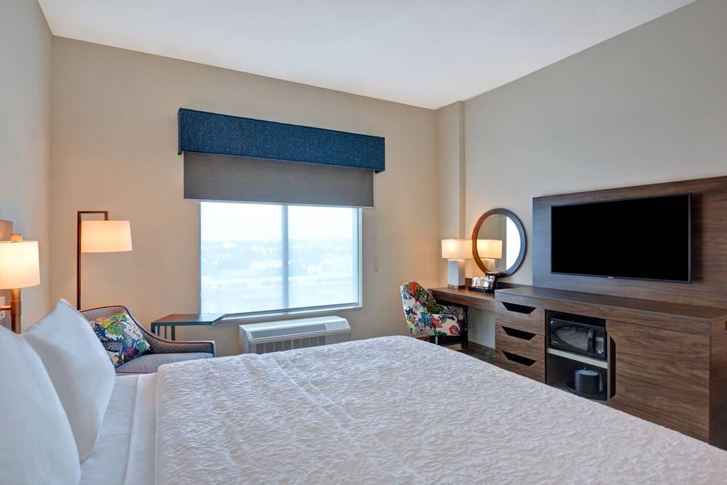 Фото Hampton Inn & Suites Nashville Downtown Capitol View