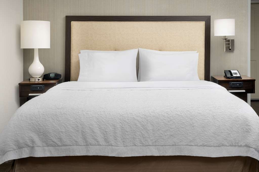 Фото Hampton Inn & Suites Phoenix Tempe