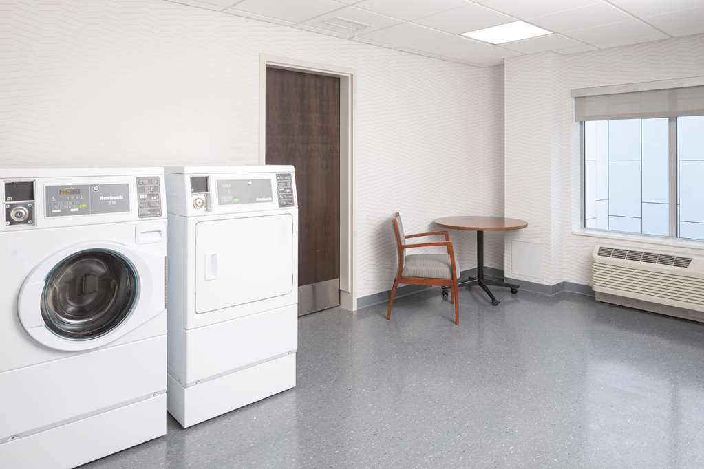 Фото Hampton Inn & Suites Rochester Downtown