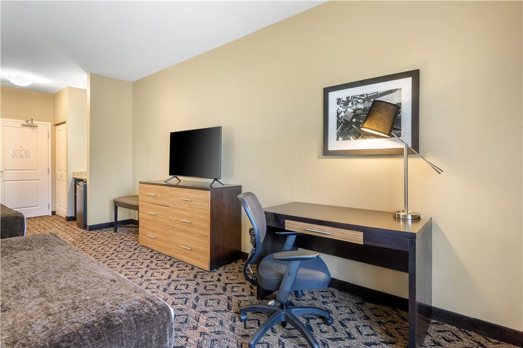 Фото Best Western Plus College Park Hotel