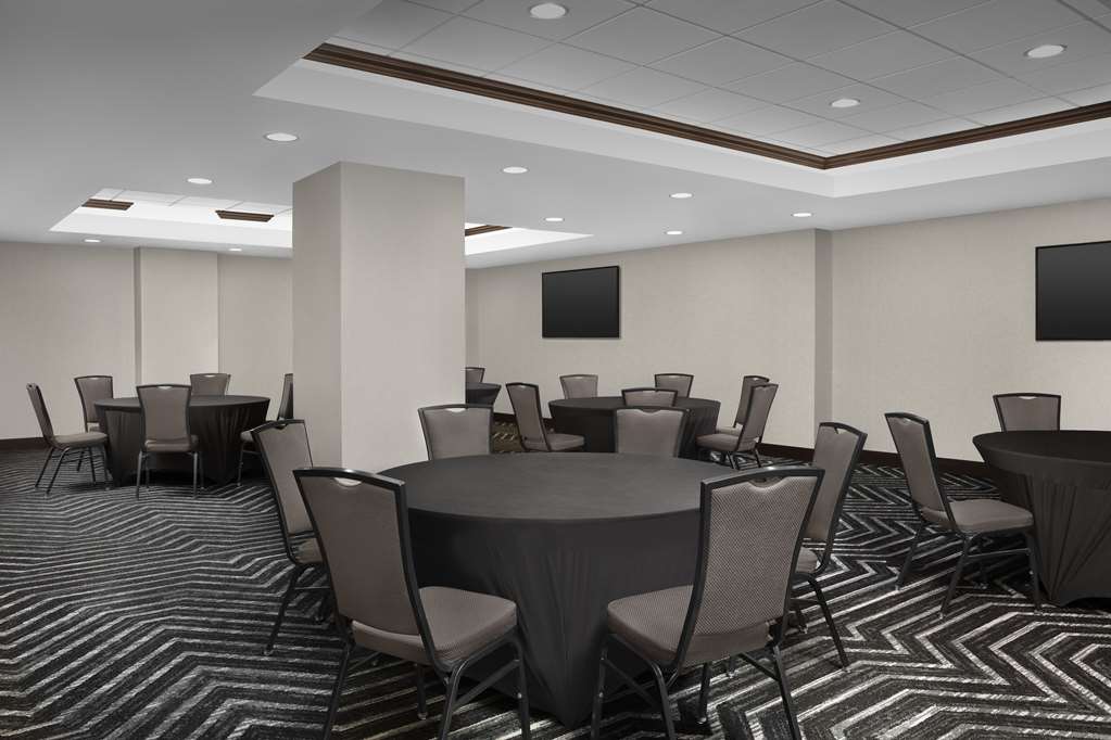 Фото Homewood Suites by Hilton Dallas Downtown, Tx