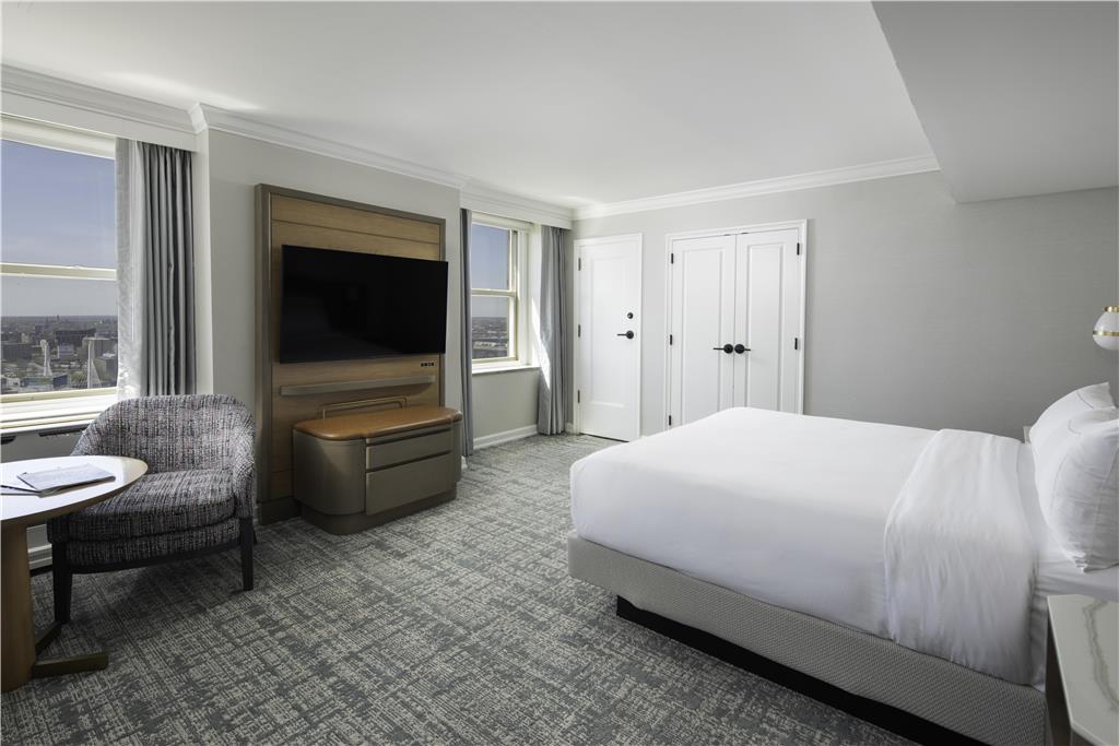 Фото Hilton Milwaukee City Center