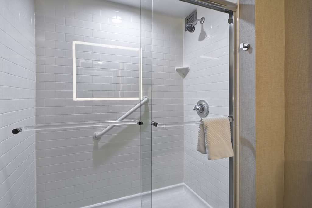 Фото Embassy Suites Hotel Charlotte