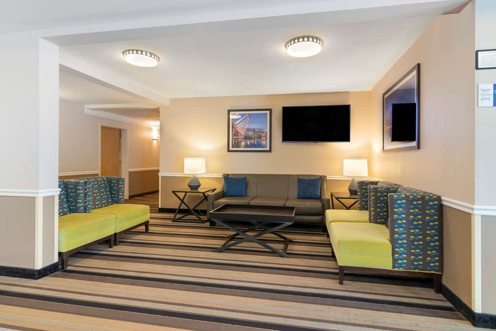 Фото Best Western Plus Executive Court Inn & Conference Center