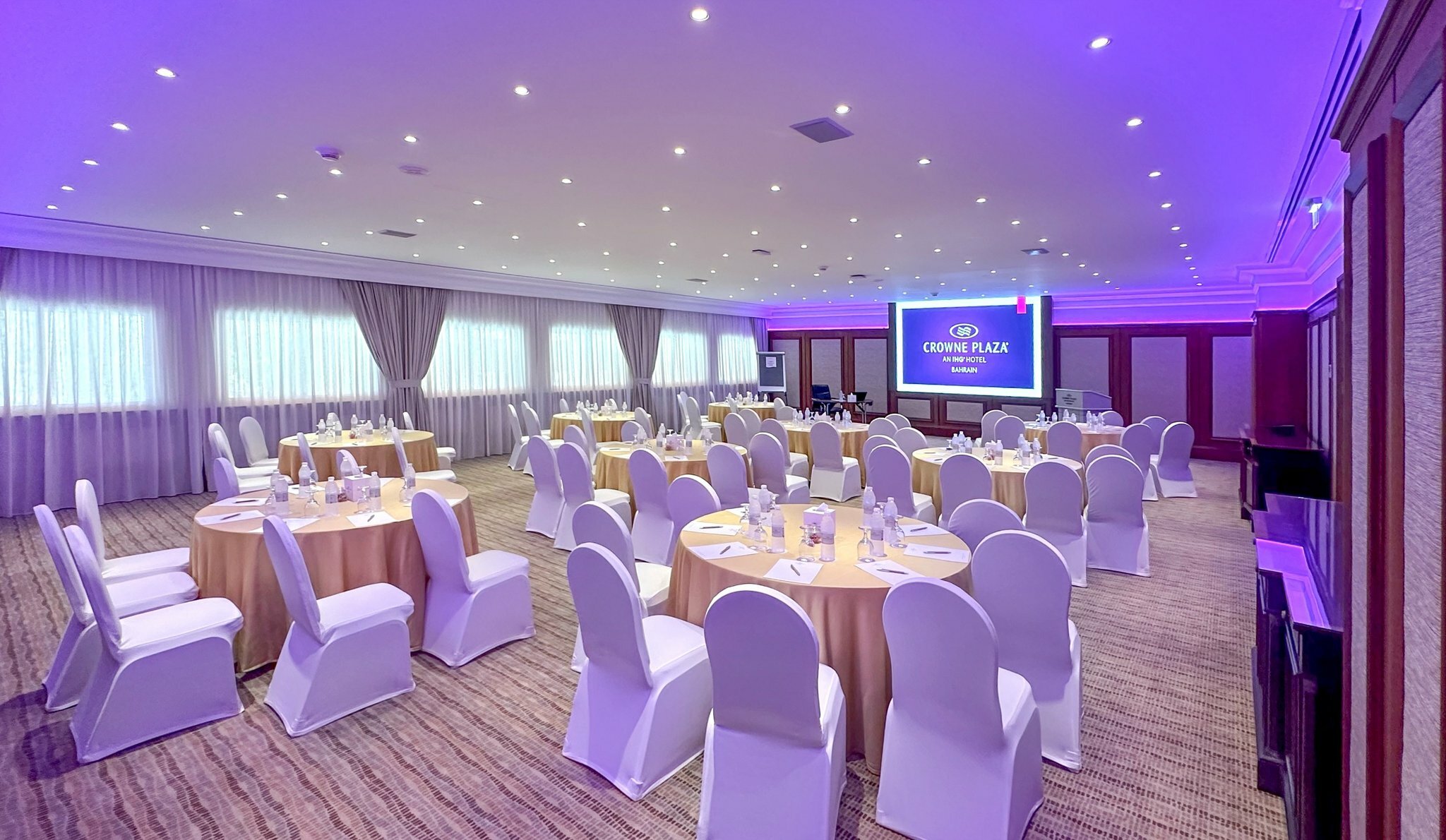 Фото Crowne Plaza Bahrain