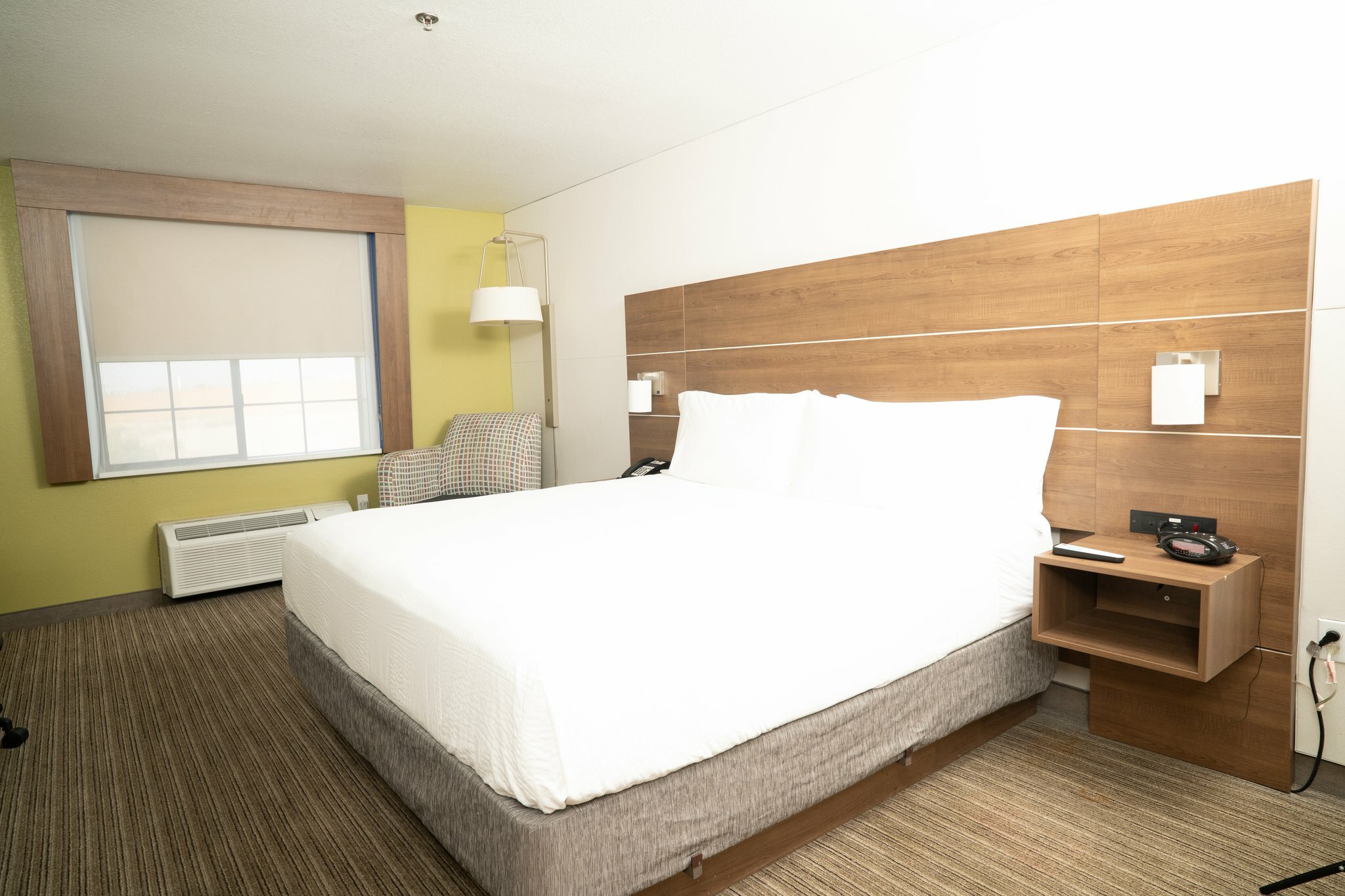 Фото Holiday Inn Express Hotel & Suites Hesperia, an Ihg Hotel