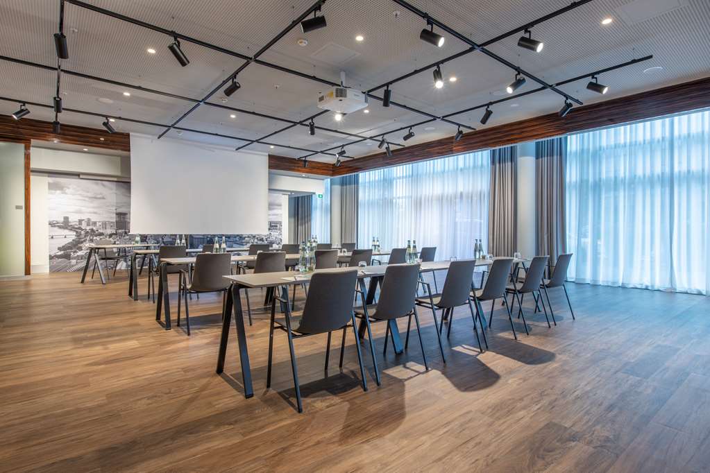 Фото Radisson Blu Hotel, Frankfurt