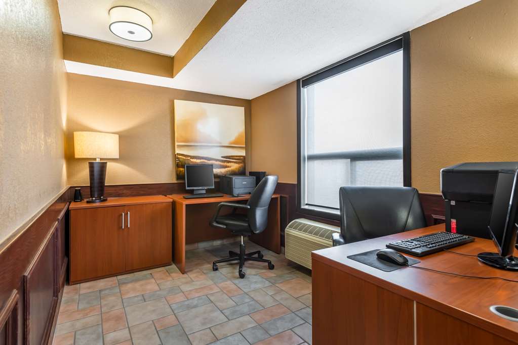 Фото Best Western Strathmore Inn