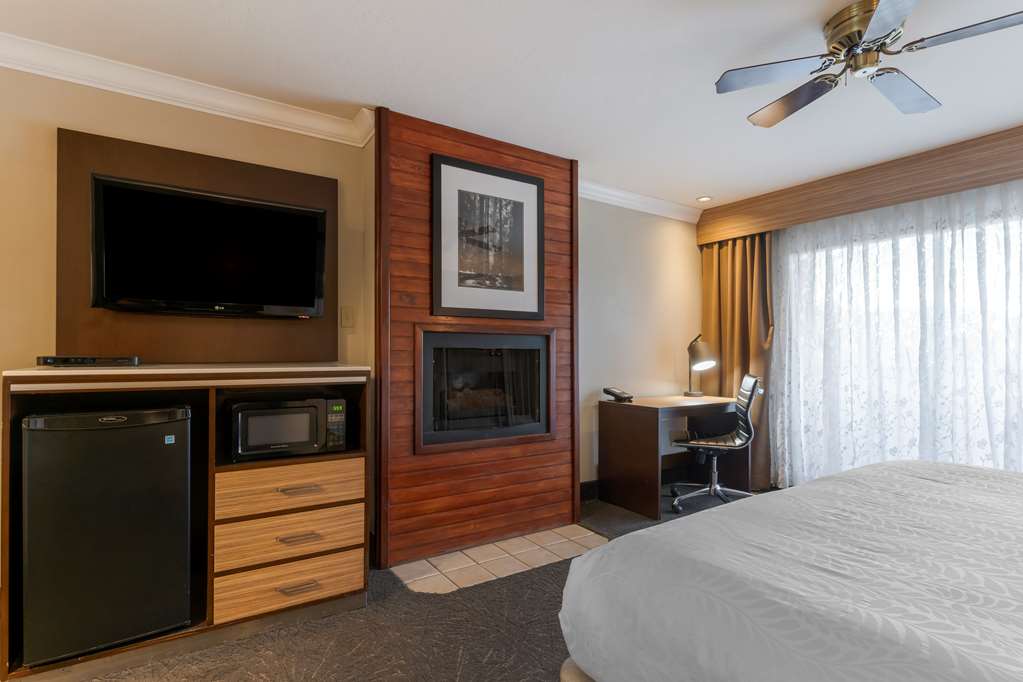 Фото Best Western Plus Forest Park Inn