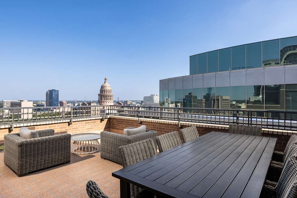 Фото DoubleTree Suites by Hilton Hotel Austin