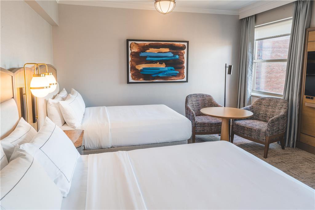 Фото Hilton Milwaukee City Center