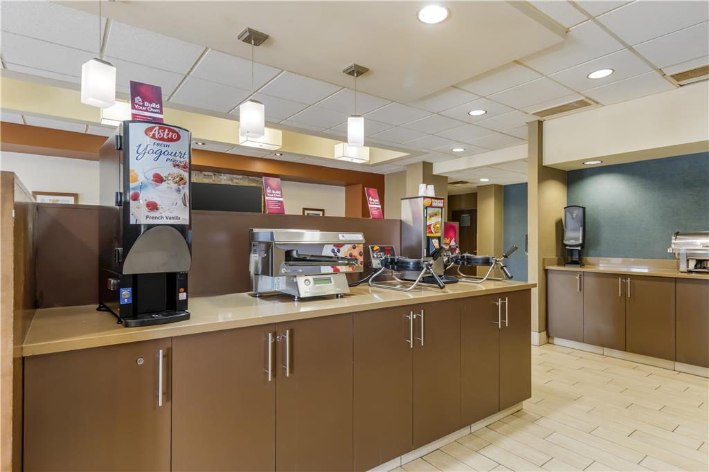 Фото Best Western Plus Winnipeg West