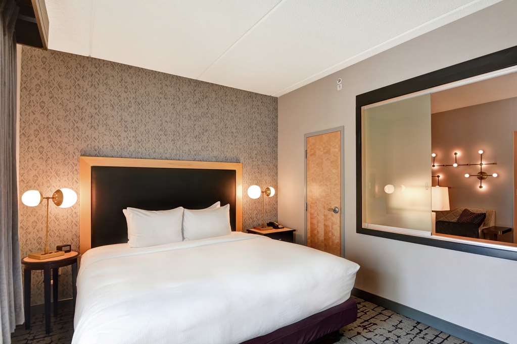 Фото DoubleTree by Hilton Hotel Baton Rouge