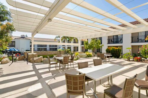 Гостиница Best Western Posada Royale Hotel & Suites в Сими Вэлли