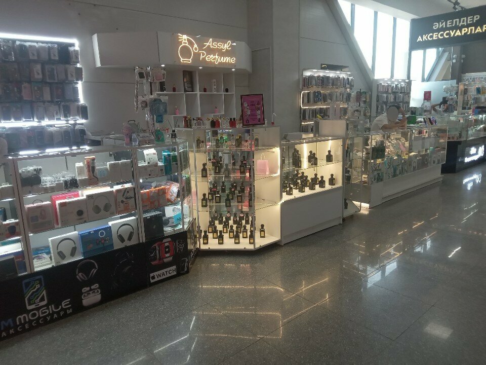 Perfume and cosmetics shop Assyl Perfume, Almaty, photo