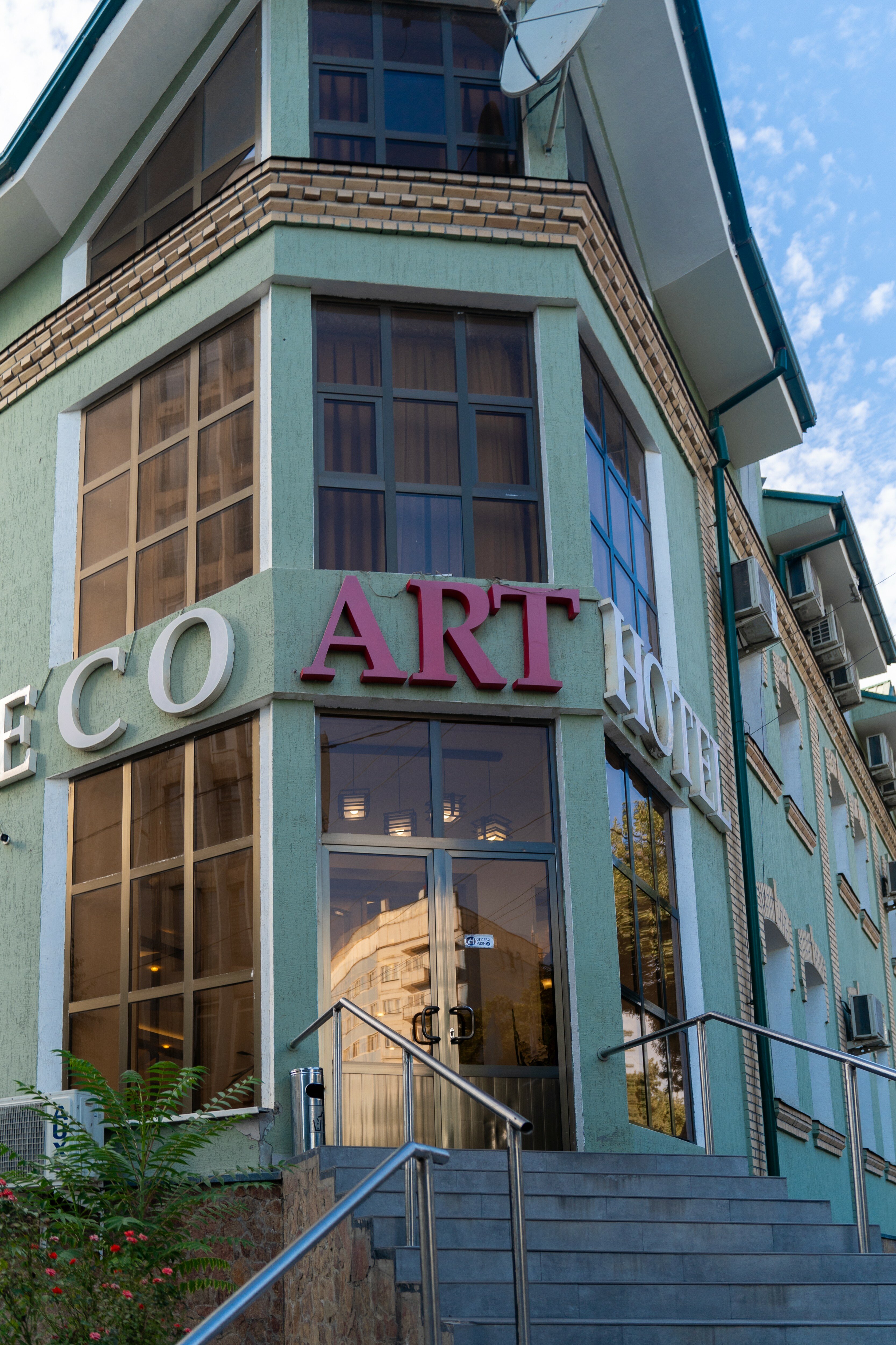 Фото Eco Art Hotel