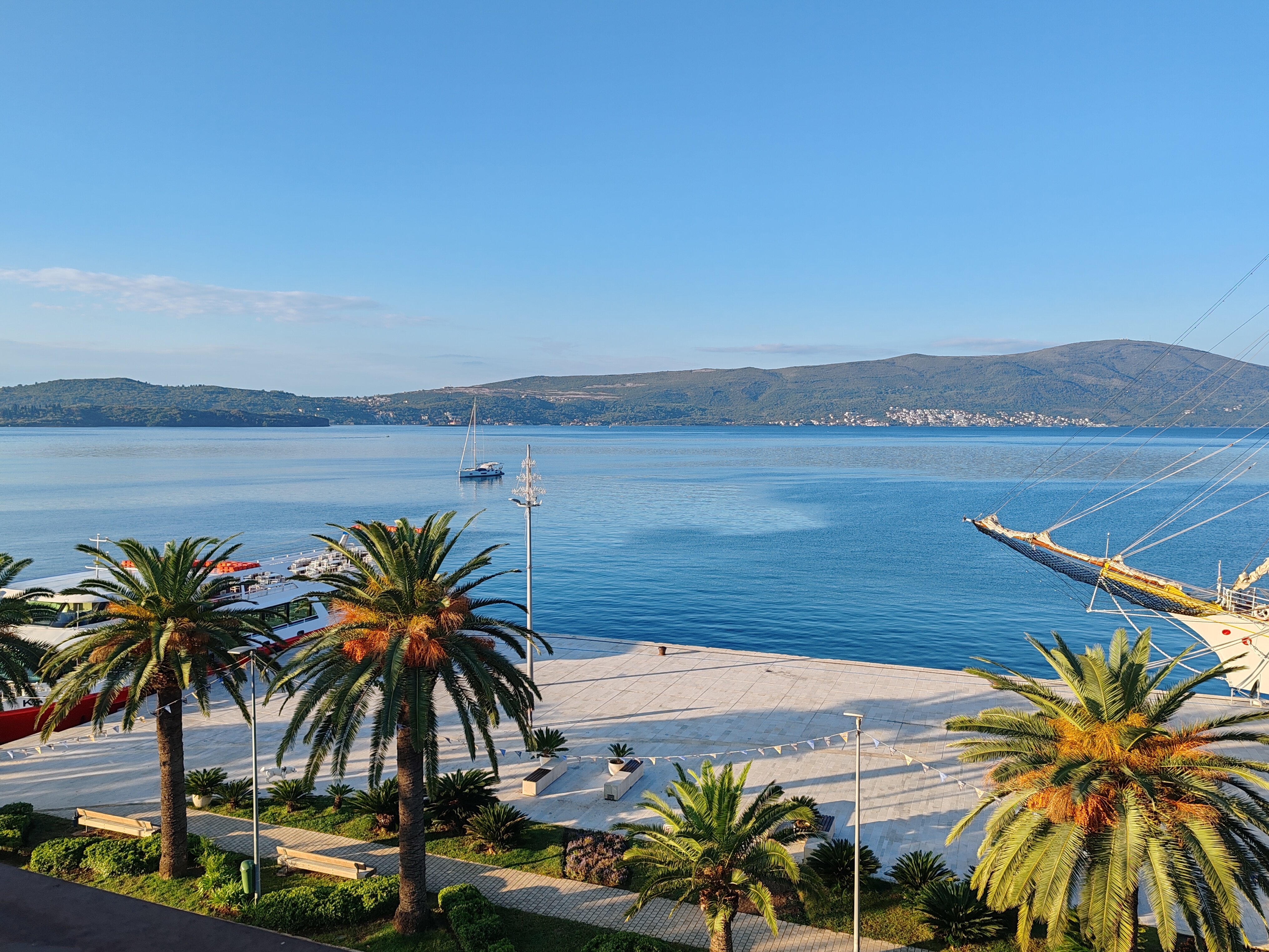 Фото Astoria Hotel Kotor