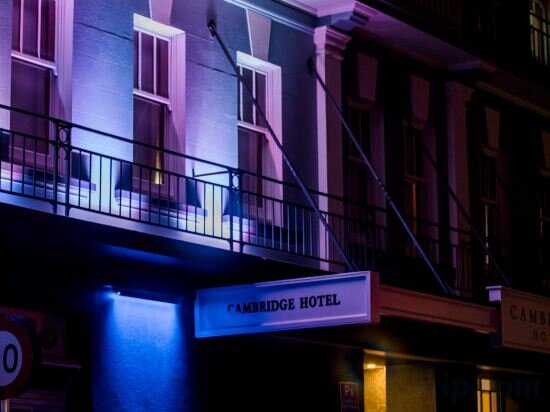 Фото The Cambridge Hotel