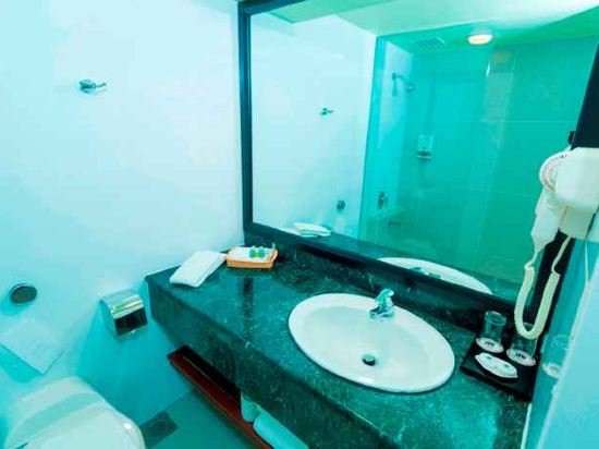 Фото Harbour View Hotel