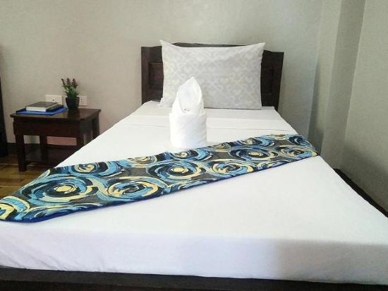 Фото Harbour Gardens Tourist Inn