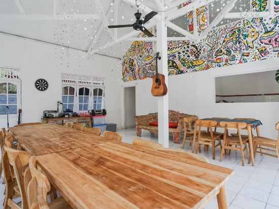 Фото Indopurejoy House - Komala Indah Cottages