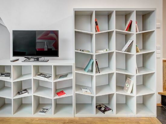 Фото 4 Arts Apartments by Adrez Living