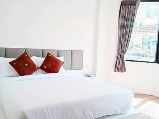 Hotel The Harbour Front Hotel, Surat Thani, photo