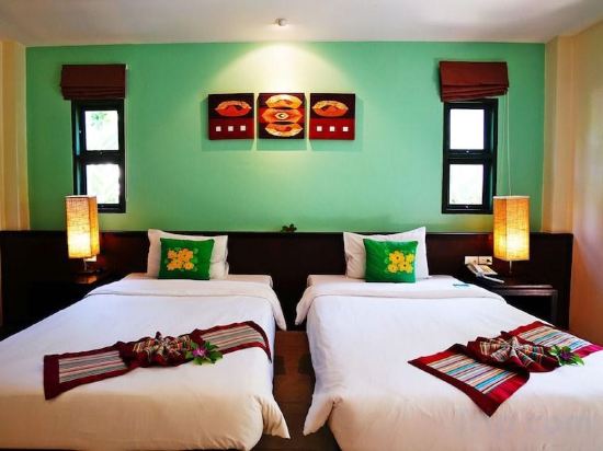 Фото Baan Khaolak Beach Resort